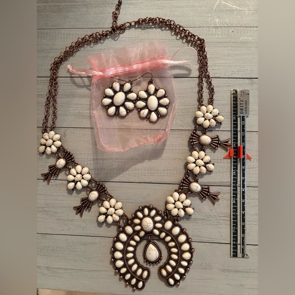 Jewelry - Elegant White and copper squash blossom Necklace Set